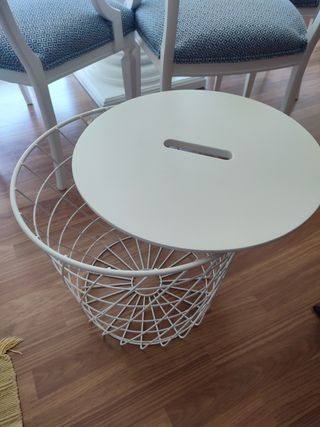 Mesa auxiliar blanca IKEA 