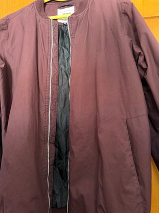 Chaqueta bomber Pull&Bear morada