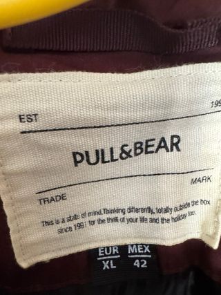 Chaqueta bomber Pull&Bear morada