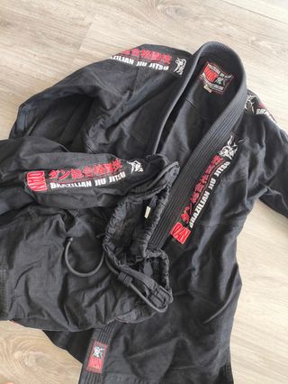 Kimono Jiu Jitsu A2 como nuevo, escucho ofertas.
