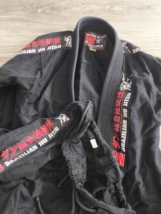 Kimono Jiu Jitsu A2 como nuevo, escucho ofertas.