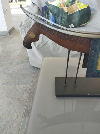 Figura decorativa caballo madera metal