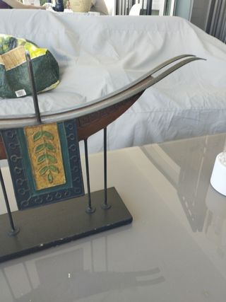 Figura decorativa caballo madera metal