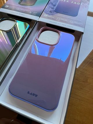 Fundas LAUT iPhone 13 Pro