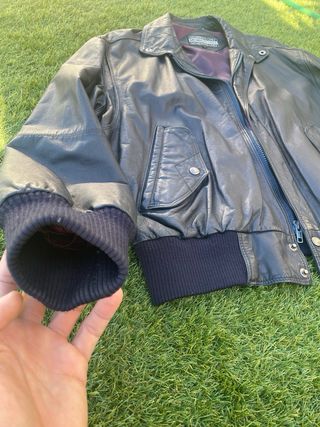 Chaqueta Members Only azul oscuro.