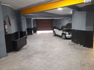 Local comercial en venta en La Teixonera en Barcelona