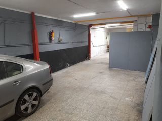 Local comercial en venta en La Teixonera en Barcelona