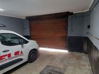 Local comercial en venta en La Teixonera en Barcelona
