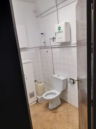 Local comercial en venta en La Teixonera en Barcelona