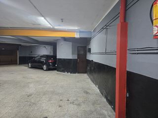 Local comercial en venta en La Teixonera en Barcelona