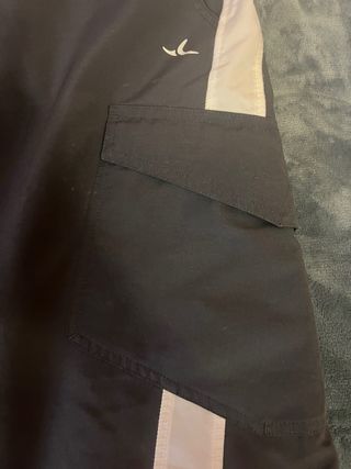 Pantalones cortos deportivos grises de hombre