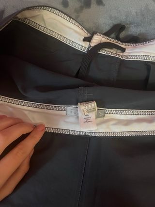 Pantalones cortos deportivos grises de hombre