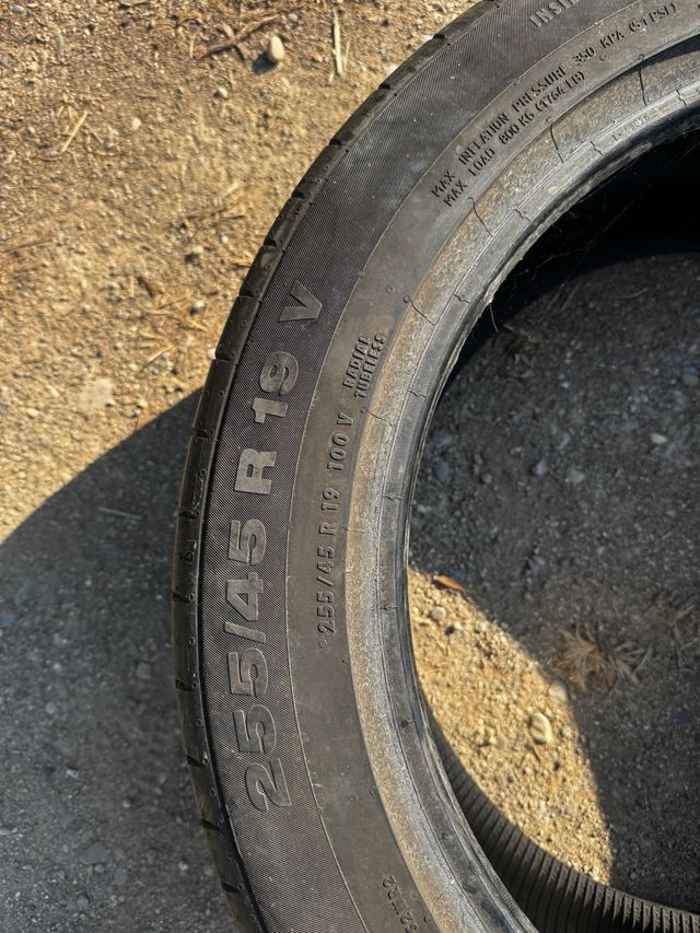 1 Neumatico Continental 255/45 R19