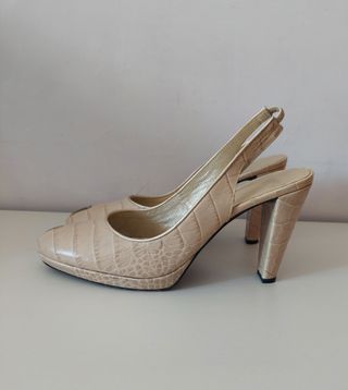 Sandalias tacón beige piel