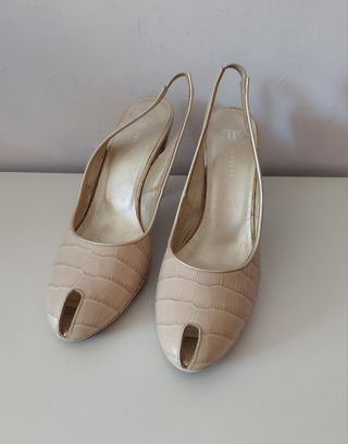 Sandalias tacón beige piel