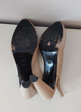 Sandalias tacón beige piel