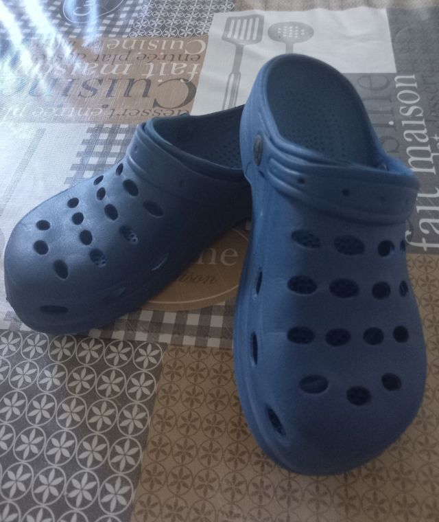 Zuecos azules - Talla 37