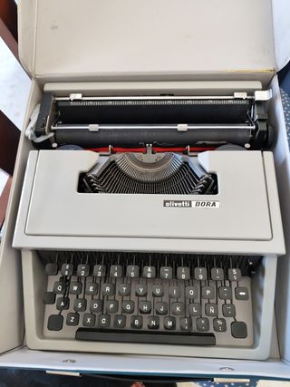 Olivetti Dora Máquina de Escribir