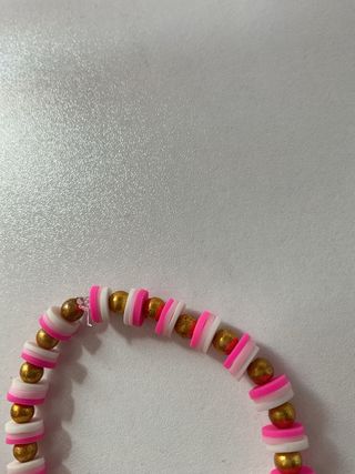 Pulsera de cuentas dorada ,rosa y blanca