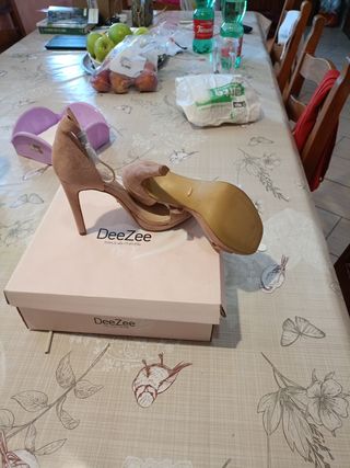 Sandali DeeZee beige, n.40