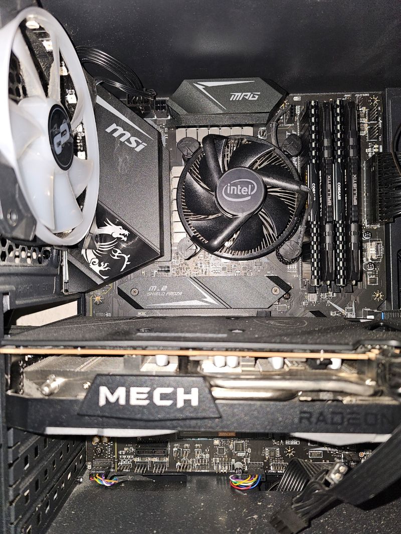 PC GAMING I5 Y RX 6650 XT 8GB afbeelding 2