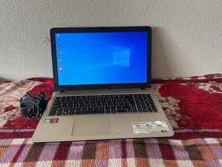 Portátil ASUS dorado