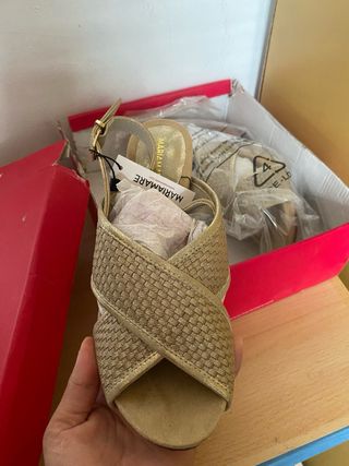 Sandalias MARIAMARE doradas