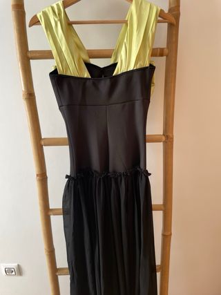 Vestido negro c/ lazo verde