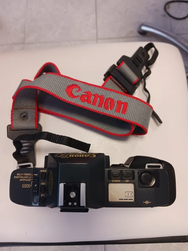 Canon T70 + Objetivo Sigma