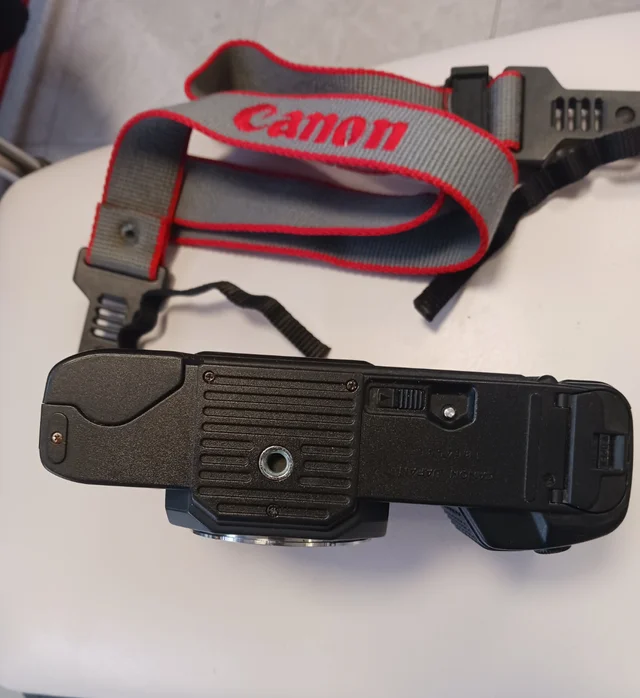 Canon T70 + Objetivo Sigma