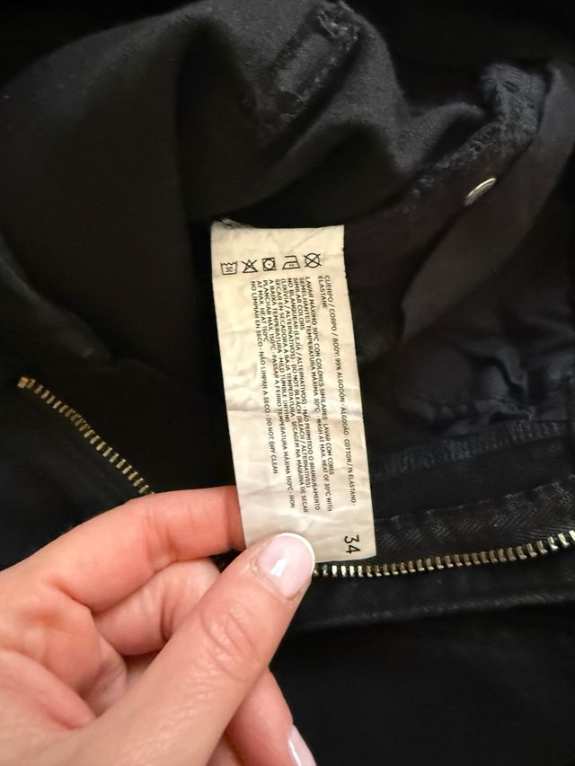 Vaqueros Easy Wear negros, talla 34