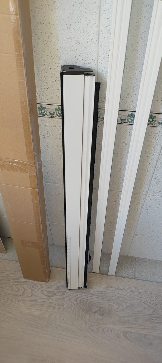 Mosquitera enrollable aluminio ventana