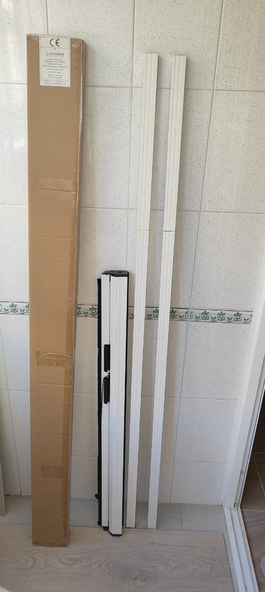 Mosquitera enrollable aluminio ventana