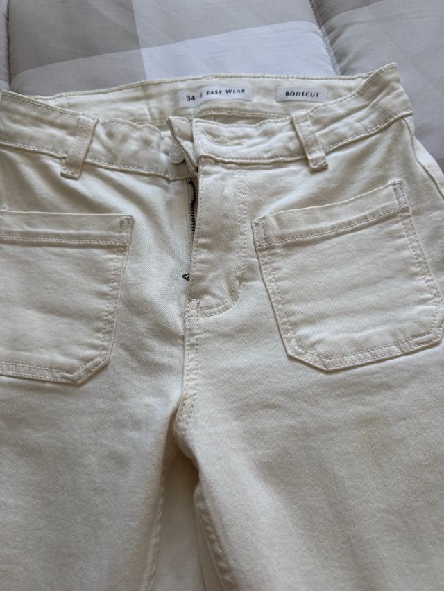 Vaqueros beige bootcut talla 34
