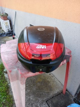 Bauletto Givi moto usato