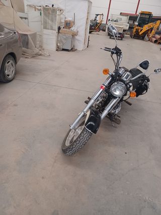 Moto 125cc - lanverti  drago Buen estado 11.000 km