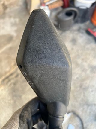 Espejo retrovisor Z750: carcasa y soporte