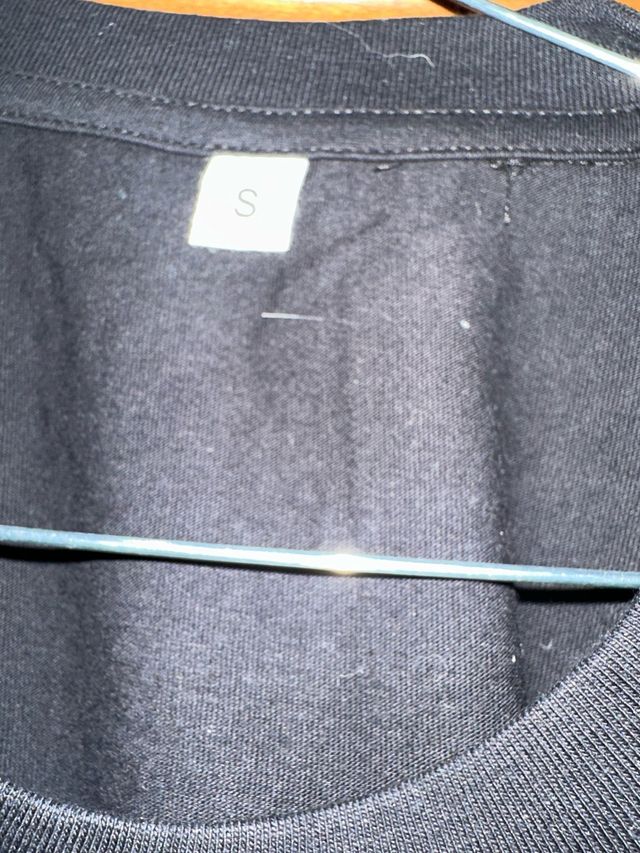 T-shirt nera teschio glitter