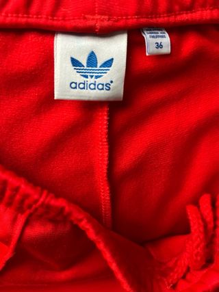 Pantalón chándal Adidas rojo