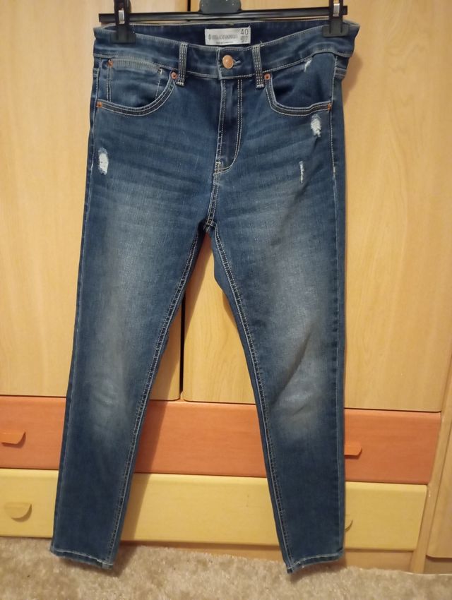 Vaqueros pitillo Stradivarius -talla 6