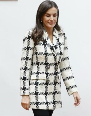 Blazer cuadros tweed blanco-negro-hilo dorado 