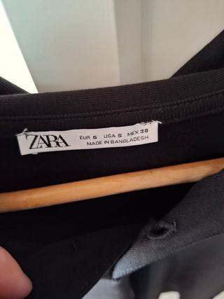 Polo negro Zara