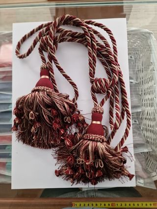 Alzapaños vintage rojos y dorados