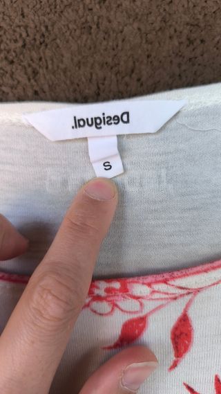 Camiseta Desigual mandalas detalles hindúes tallaS