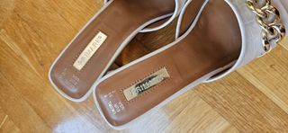 Sandalias Primark beige-doradas, talla 38
