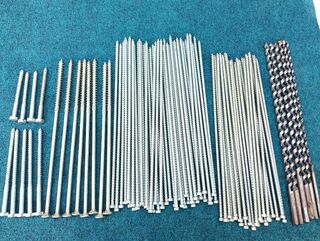 Tirafondos y Brocas - 83 piezas