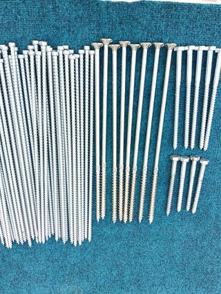 Tirafondos y Brocas - 83 piezas