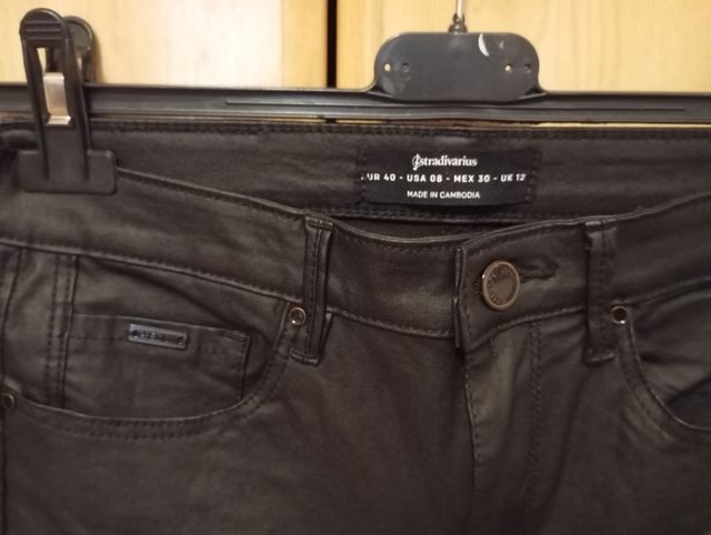 Pitillo negros Stradivarius -talla 6