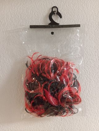 Peluca ondulada demonio