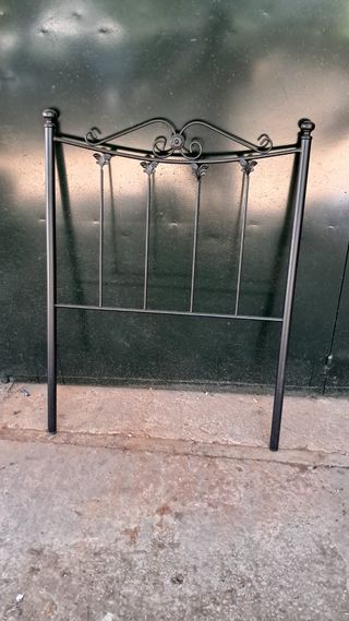 Cabecero forja